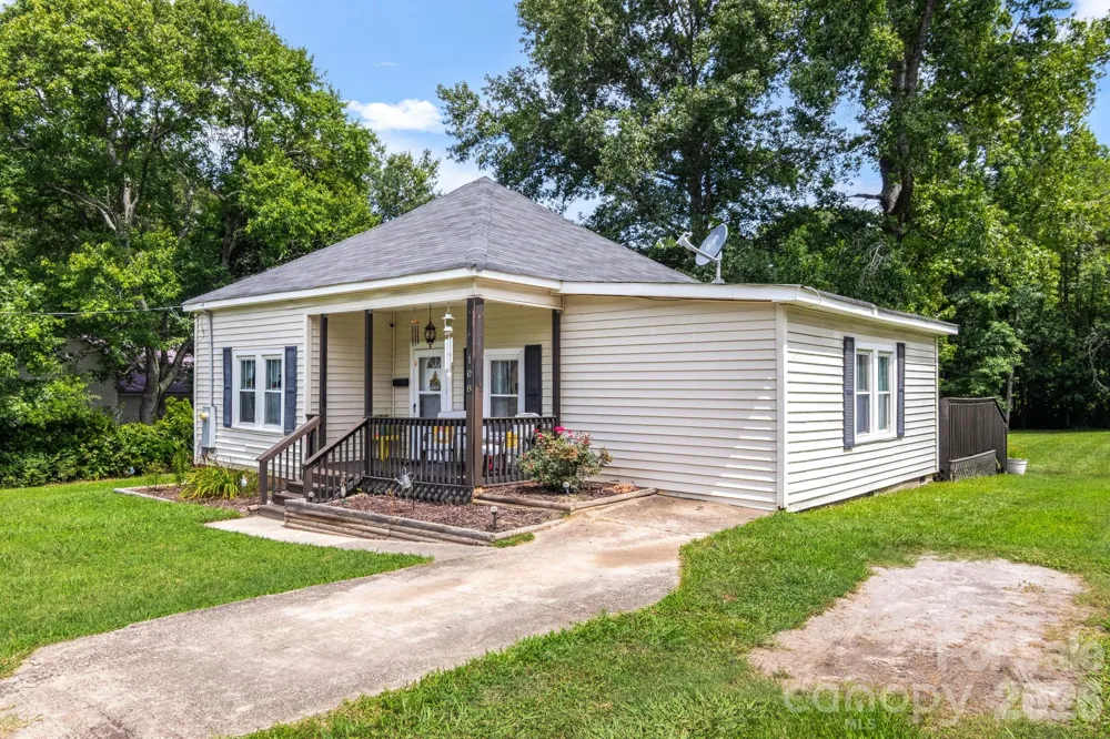 108 Richland Street Clover, SC 29710