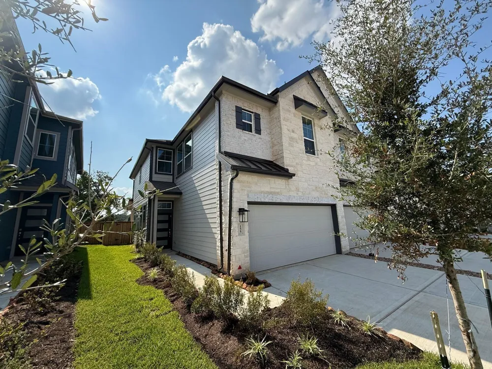 155 W Coralburst Loop Montgomery, TX 77316
