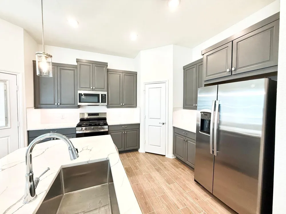 155 W Coralburst Loop Montgomery, TX 77316