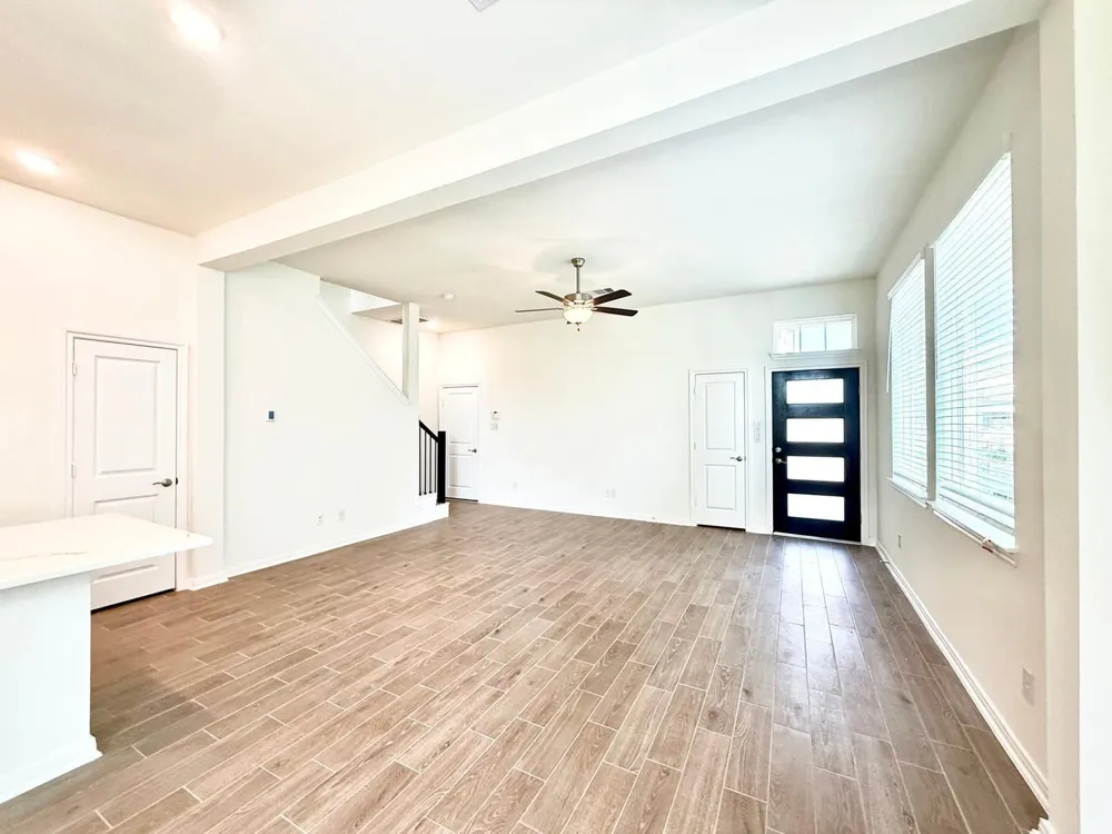 155 W Coralburst Loop Montgomery, TX 77316