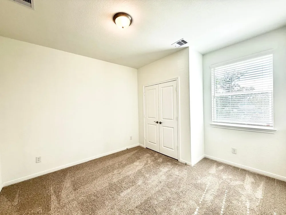 155 W Coralburst Loop Montgomery, TX 77316