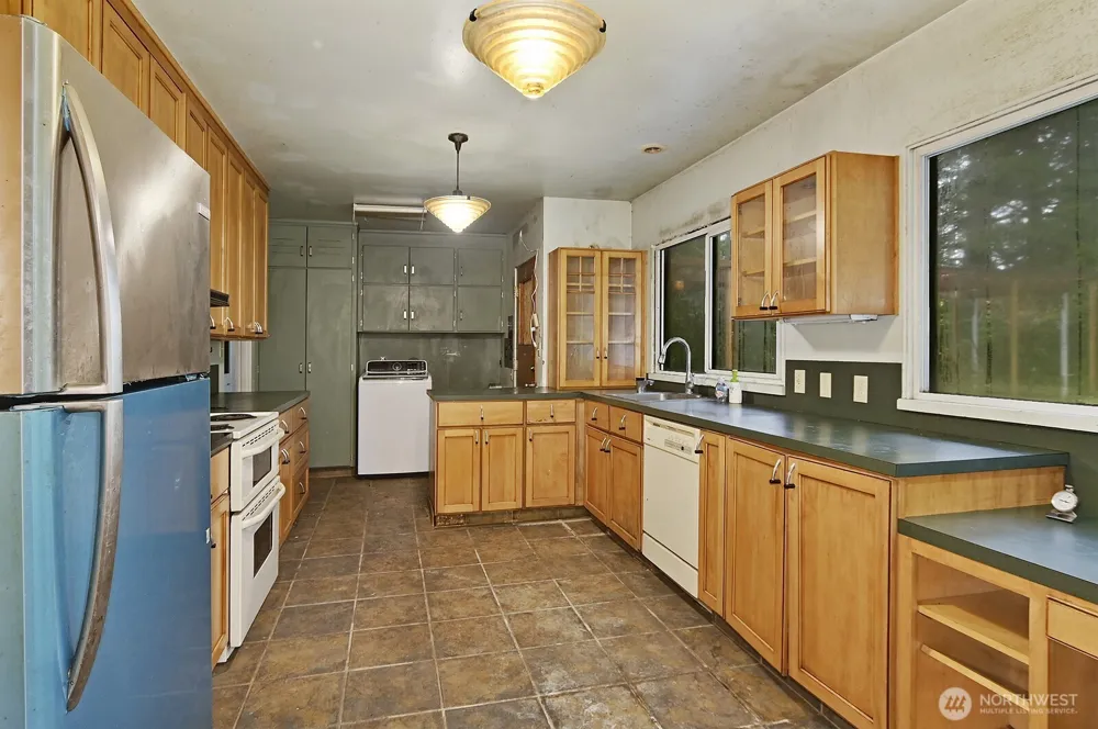 700 Reiten Road Kent, WA 98030