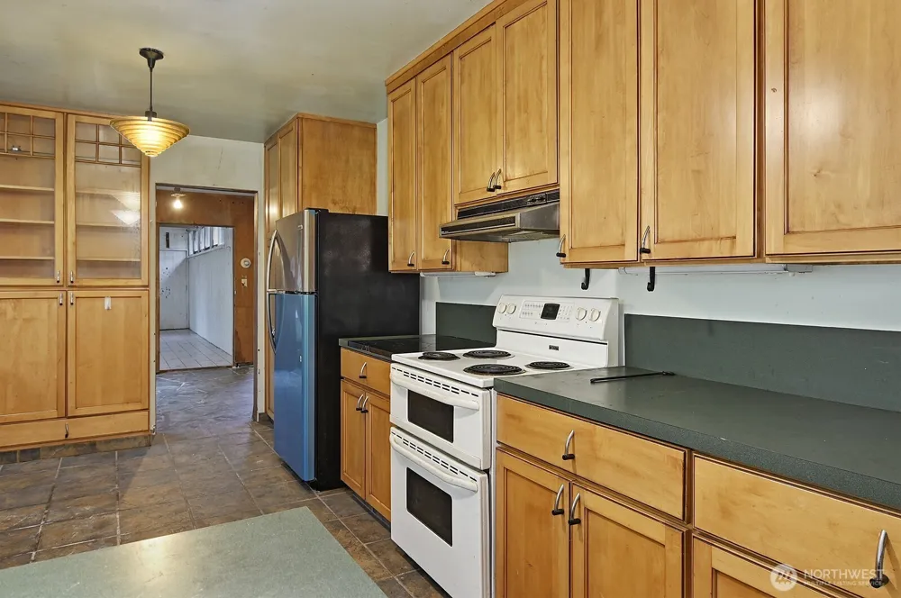 700 Reiten Road Kent, WA 98030