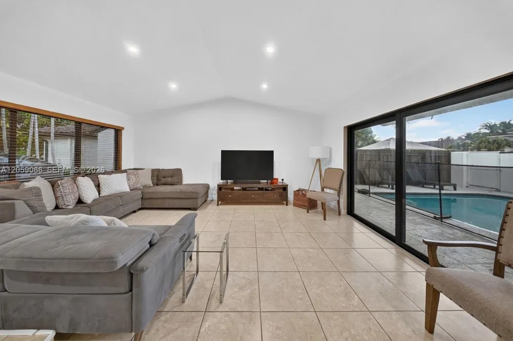 12510 SW 95th Ter Miami, FL 33186