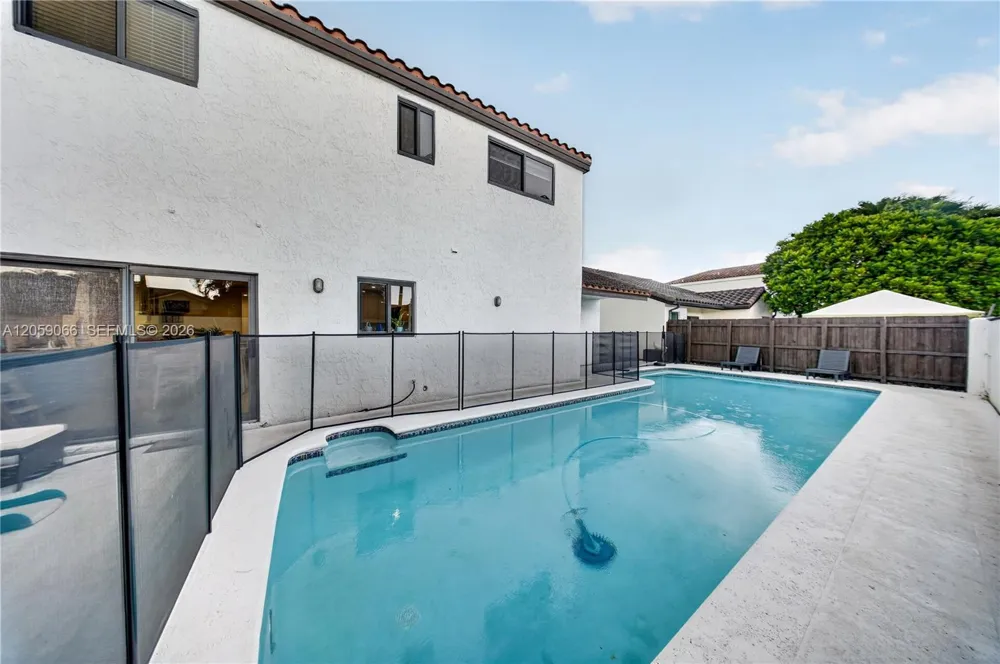 12510 SW 95th Ter Miami, FL 33186