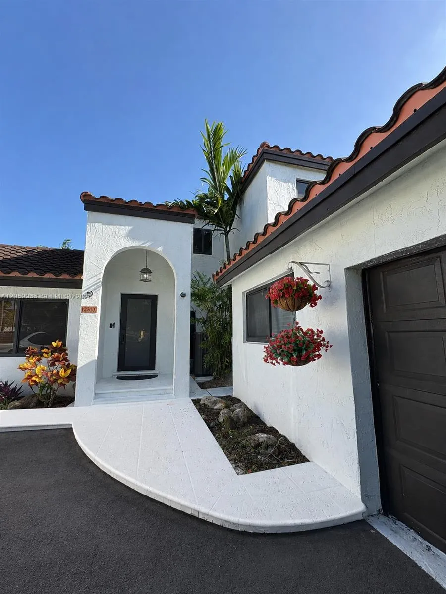 12510 SW 95th Ter Miami, FL 33186