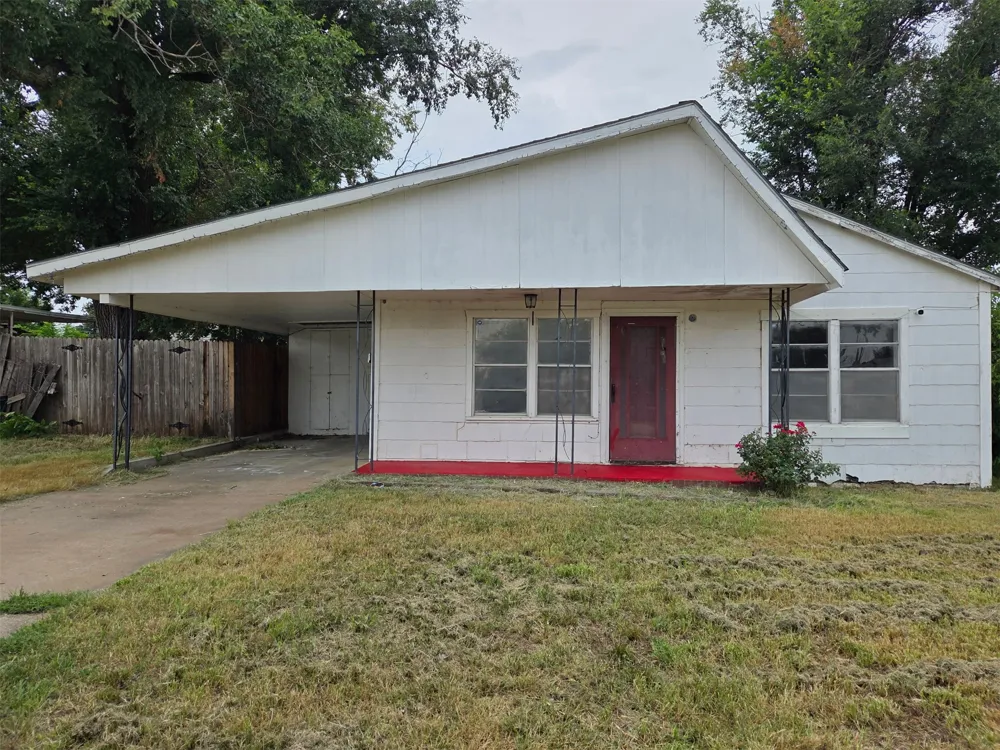 453 NE Elmhurst Avenue Bartlesville, OK 74006