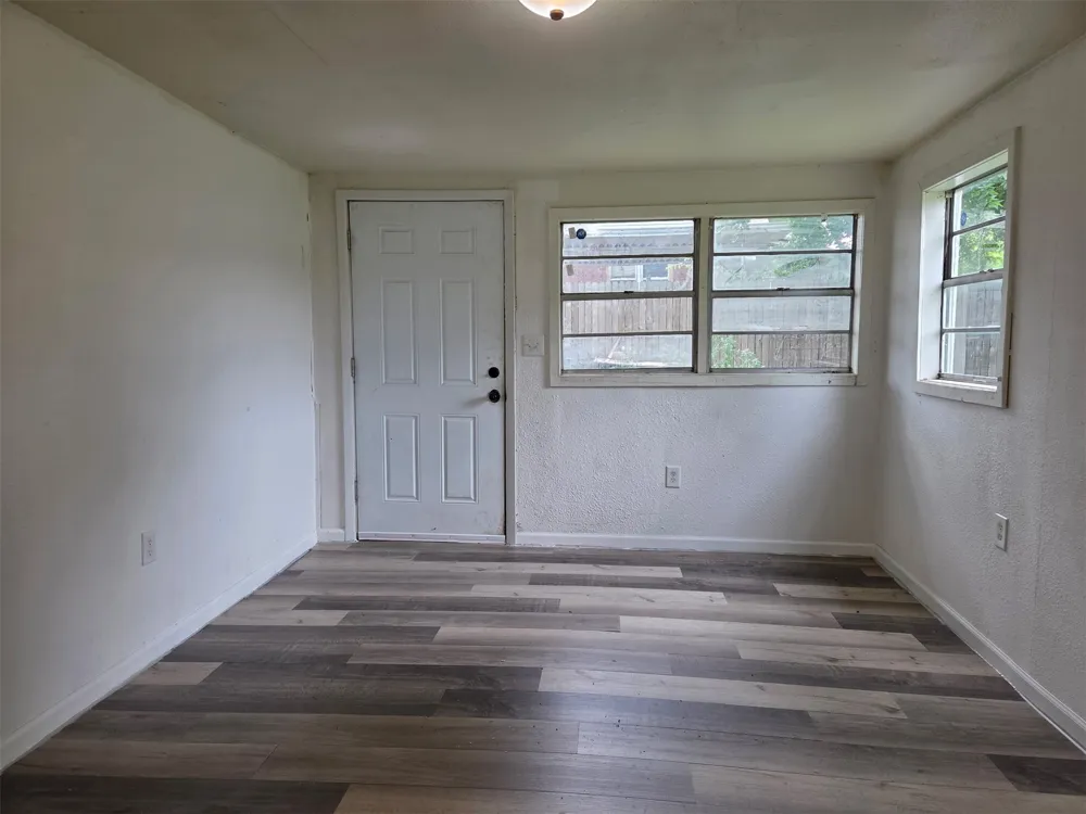 453 NE Elmhurst Avenue Bartlesville, OK 74006