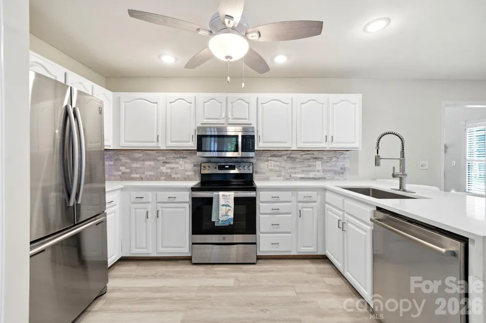 12017 Baywoods Drive Tega Cay, SC 29708