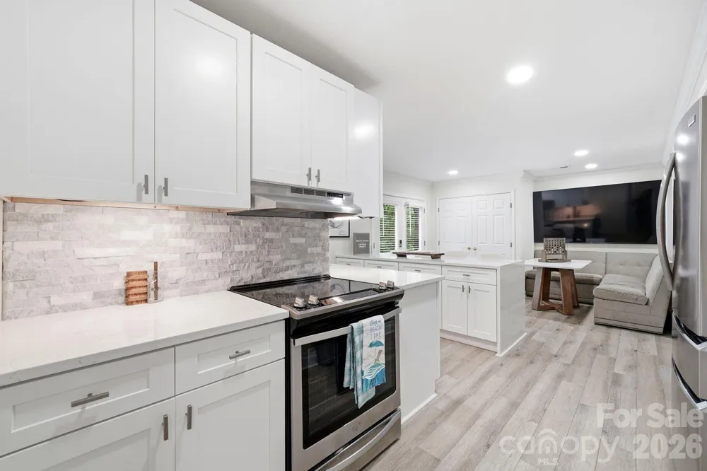 12017 Baywoods Drive Tega Cay, SC 29708