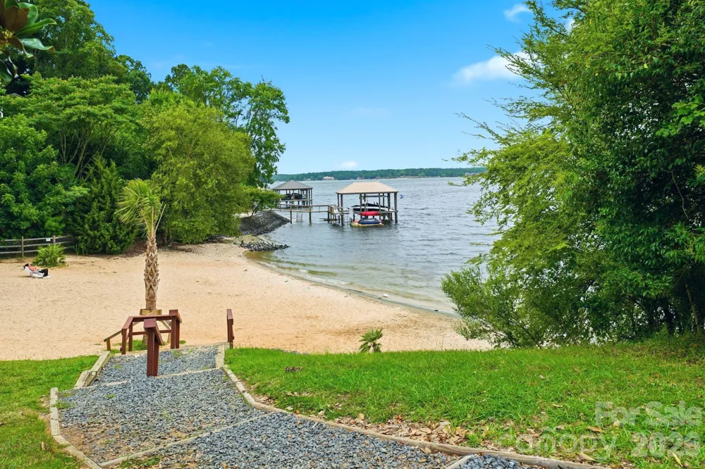12017 Baywoods Drive Tega Cay, SC 29708