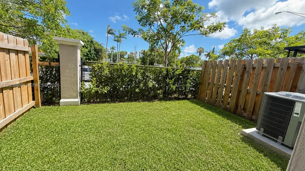 322 NE 1st Dr Florida City, FL 33034