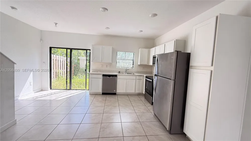 322 NE 1st Dr Florida City, FL 33034