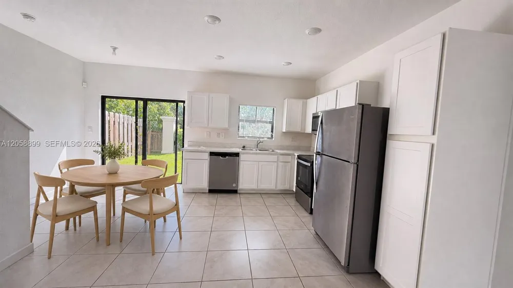 322 NE 1st Dr Florida City, FL 33034