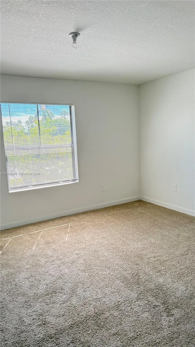 322 NE 1st Dr Florida City, FL 33034