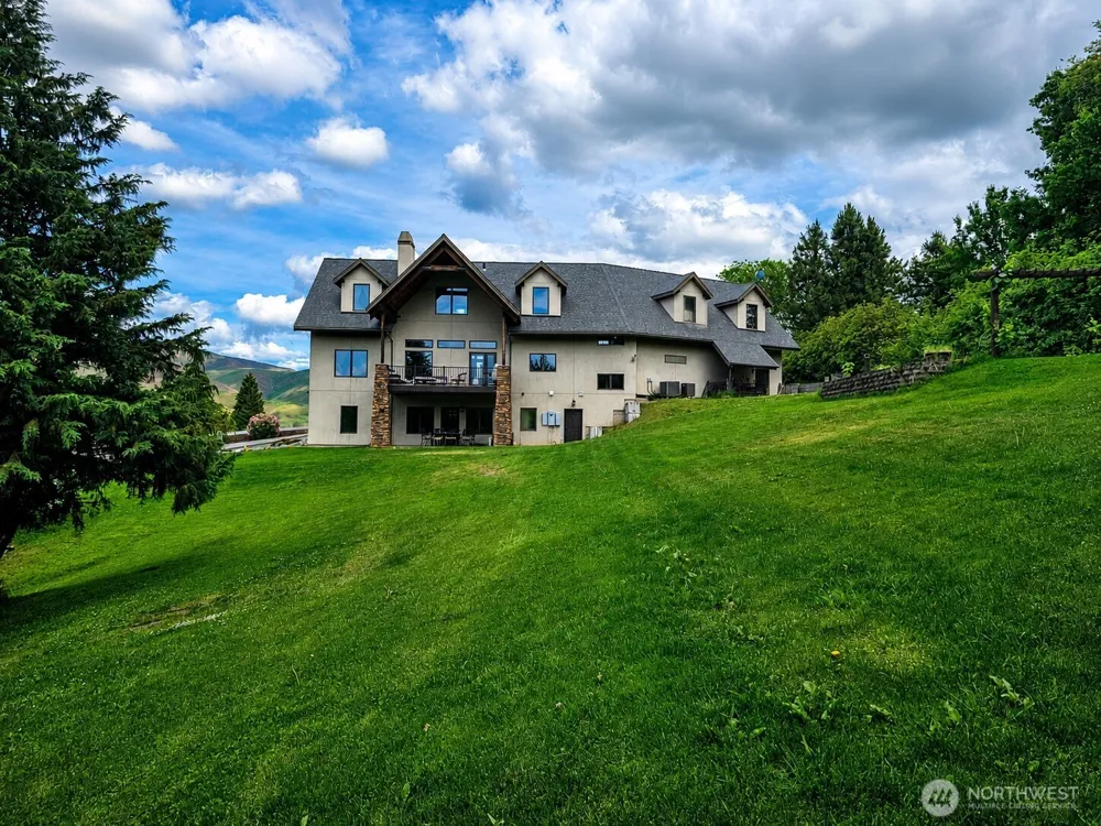 5186 Vista Heights Place Cashmere, WA 98815