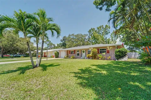 8879 LAKEWOOD DRIVE