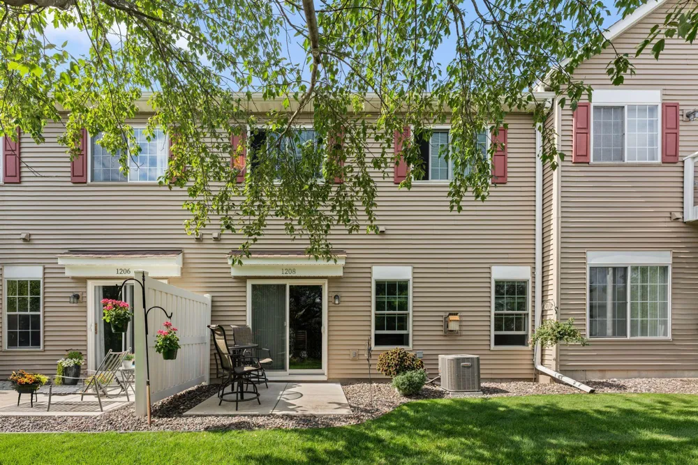 1208 Timber Way Stillwater, MN 55082