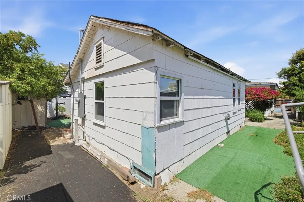 25545 Alliene Lomita, CA 90717