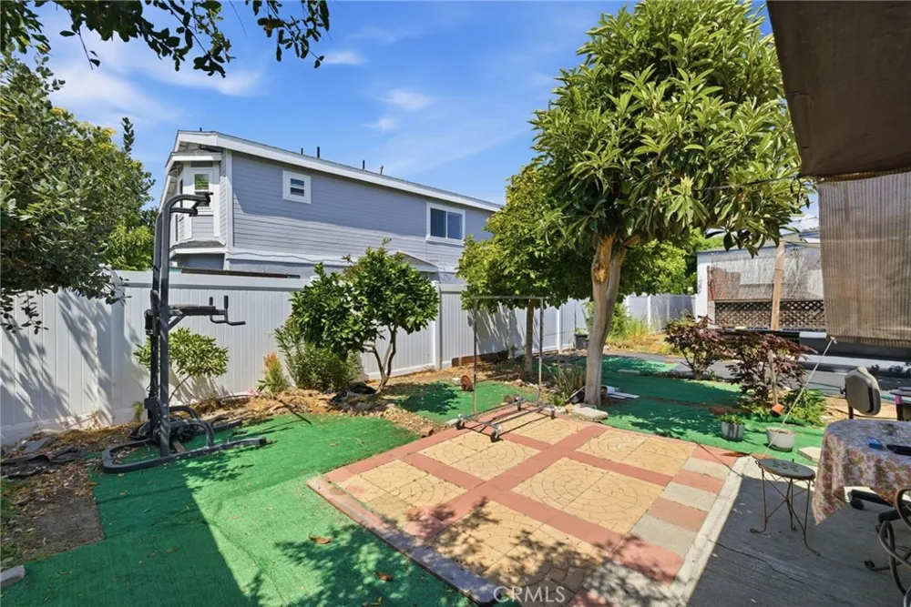 25545 Alliene Lomita, CA 90717