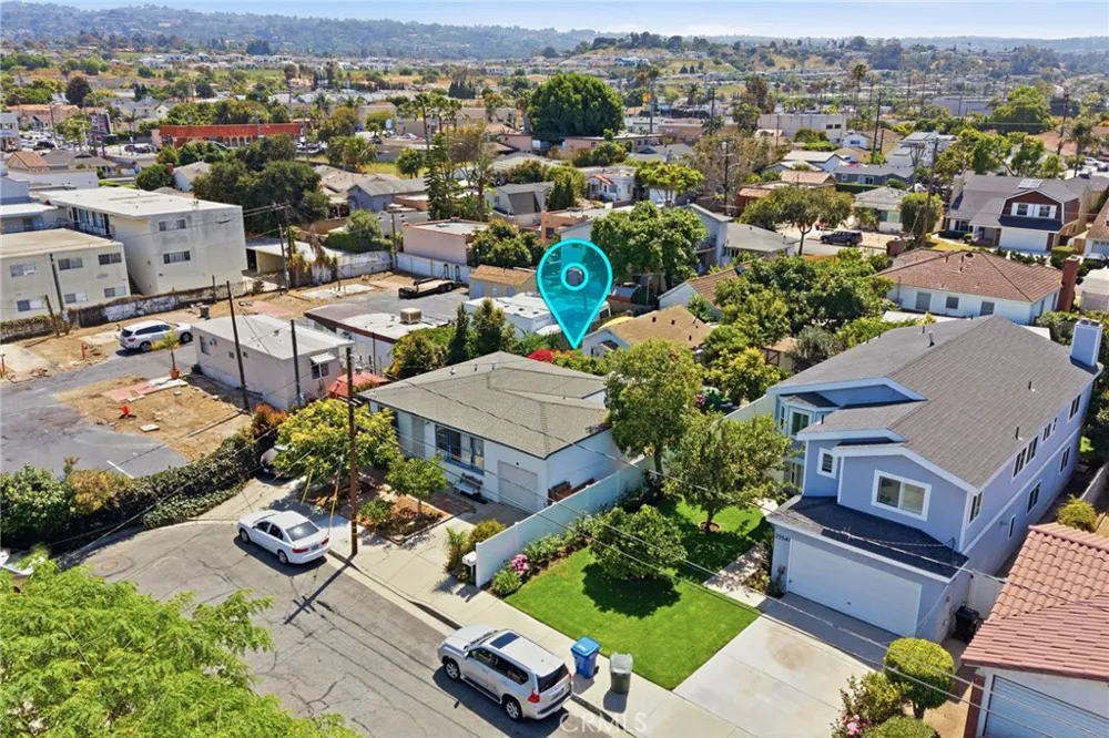 25545 Alliene Lomita, CA 90717