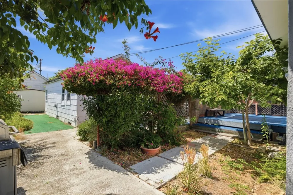 25545 Alliene Lomita, CA 90717