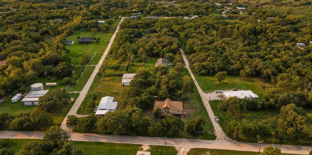 Nino Street Brazoria, TX 77422
