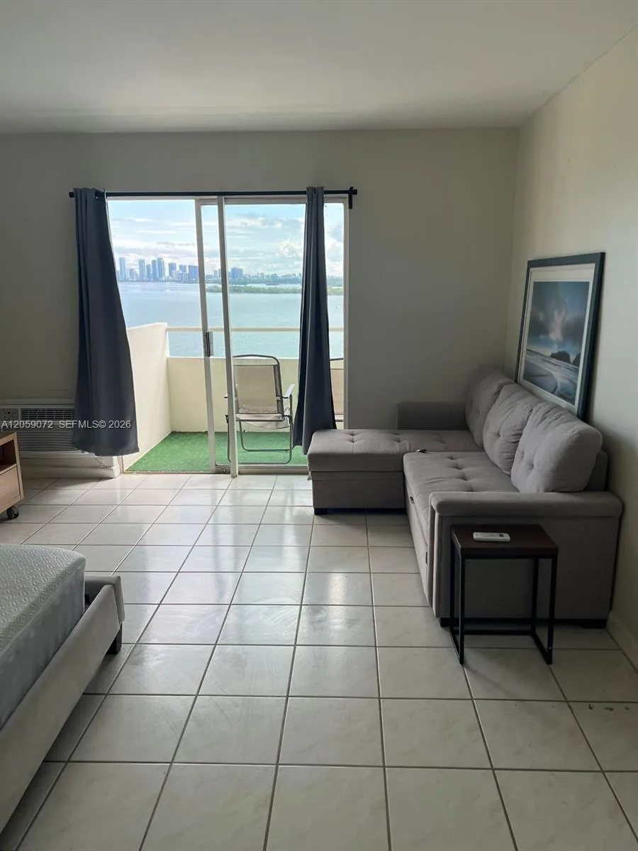 7904 West Dr #1010 North Bay Village, FL 33141