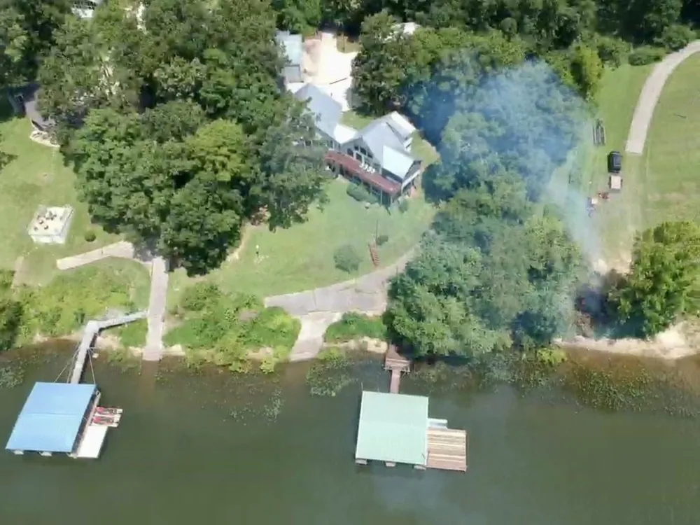 421 Bluff Point Ln Waverly, TN 37185