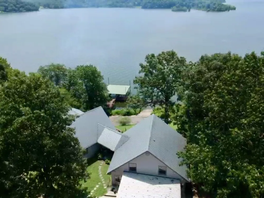 421 Bluff Point Ln Waverly, TN 37185