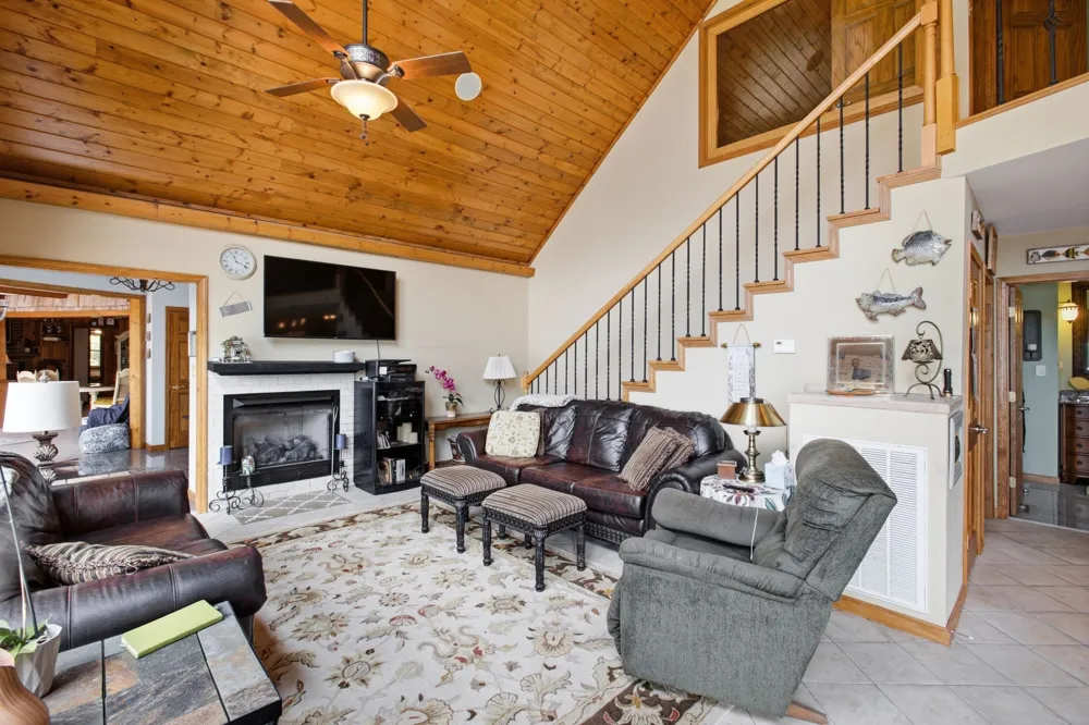 421 Bluff Point Ln Waverly, TN 37185