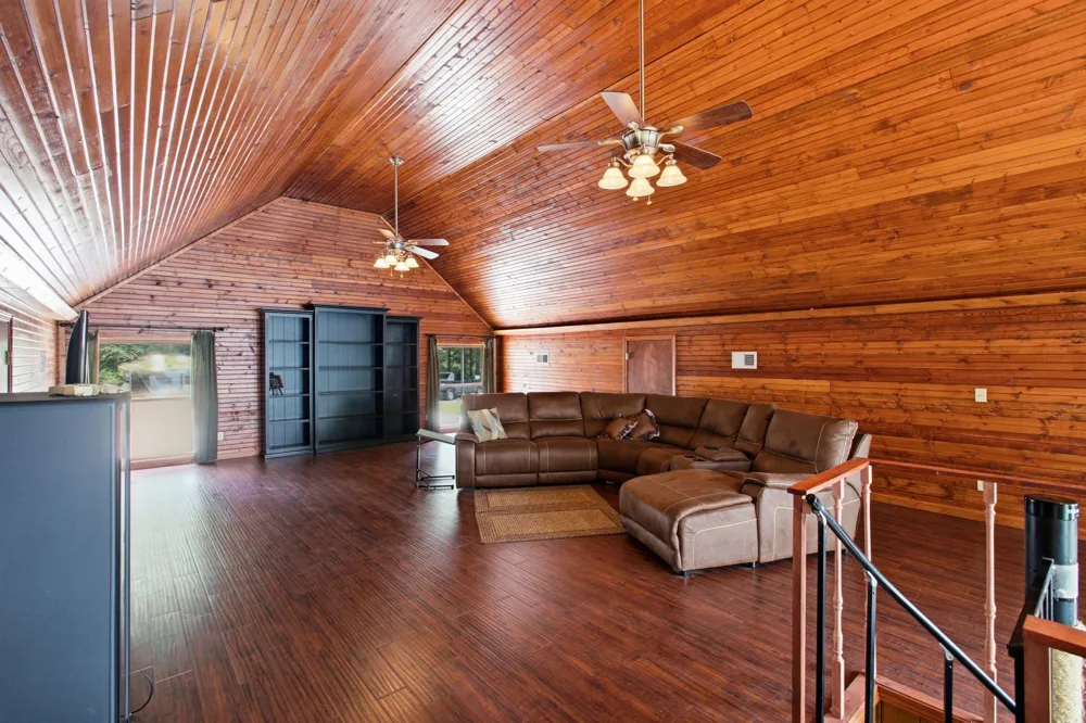 421 Bluff Point Ln Waverly, TN 37185