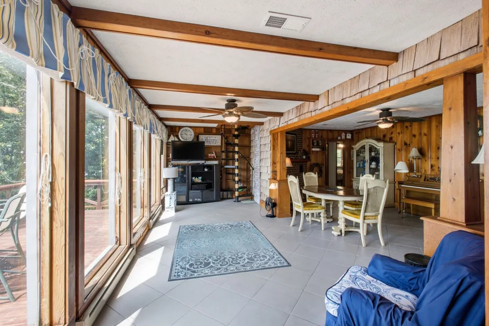 421 Bluff Point Ln Waverly, TN 37185