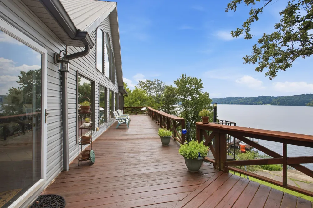 421 Bluff Point Ln Waverly, TN 37185