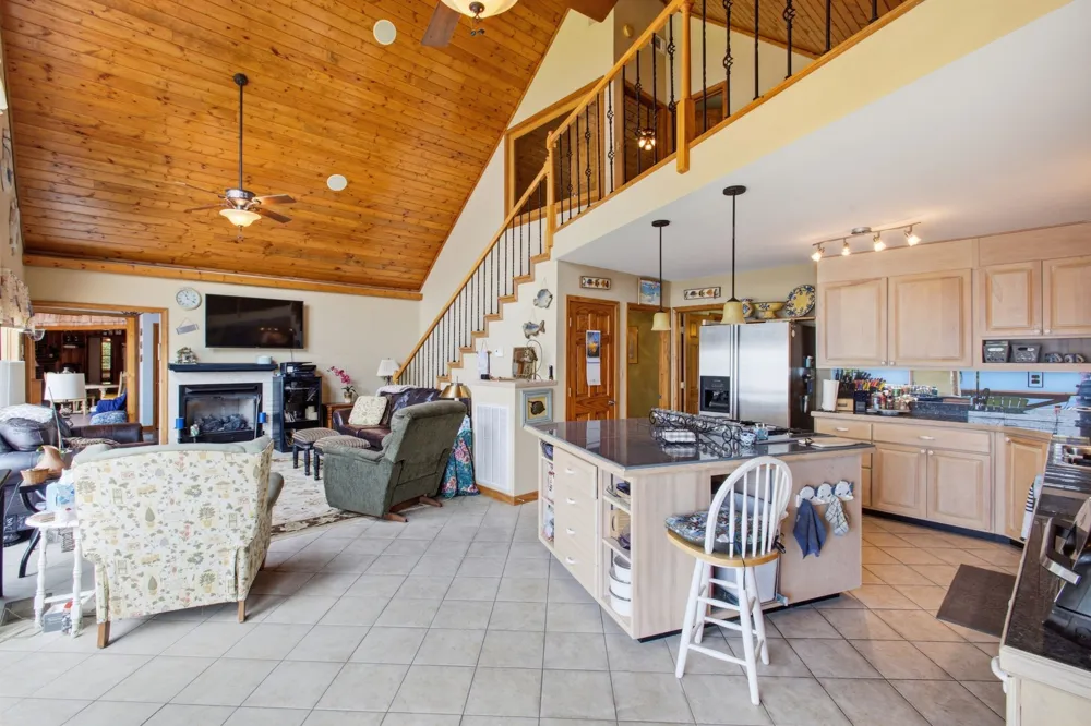 421 Bluff Point Ln Waverly, TN 37185