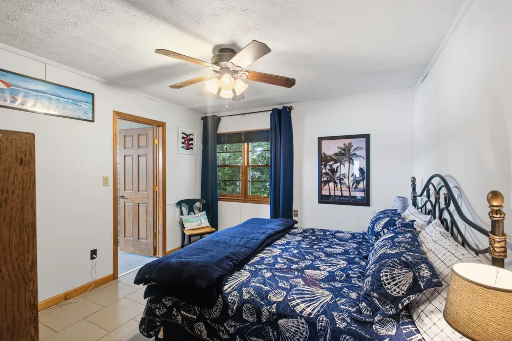 421 Bluff Point Ln Waverly, TN 37185