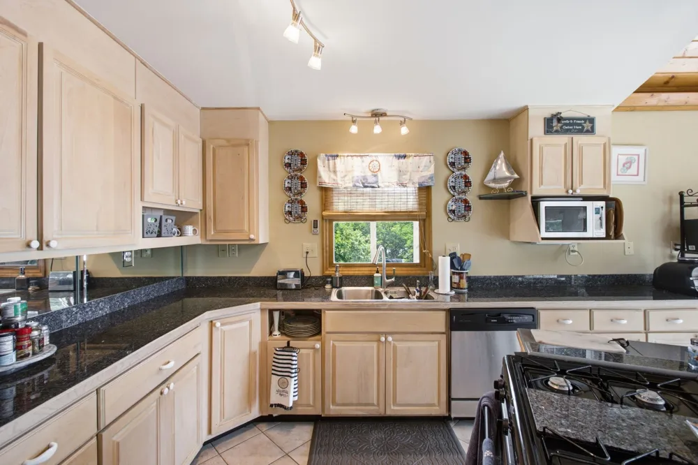 421 Bluff Point Ln Waverly, TN 37185