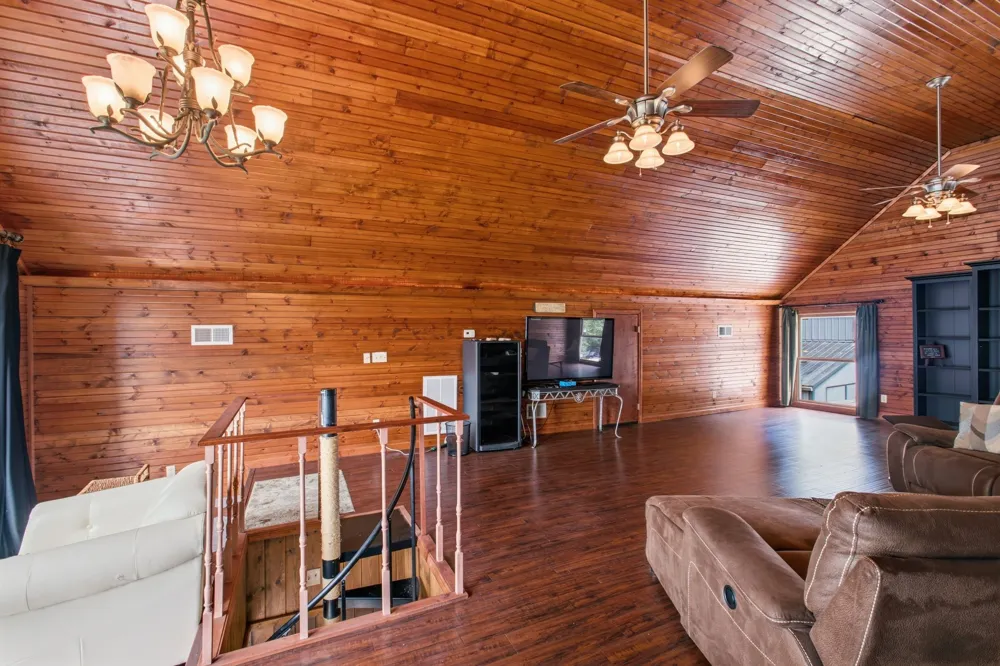421 Bluff Point Ln Waverly, TN 37185