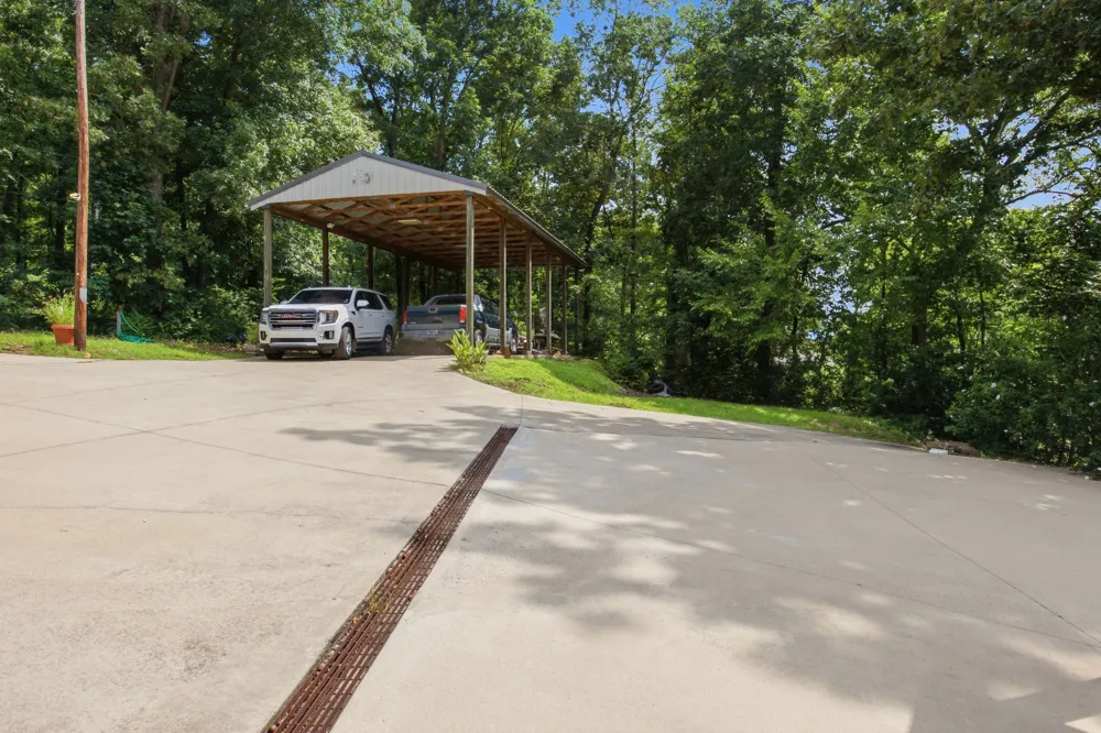 421 Bluff Point Ln Waverly, TN 37185