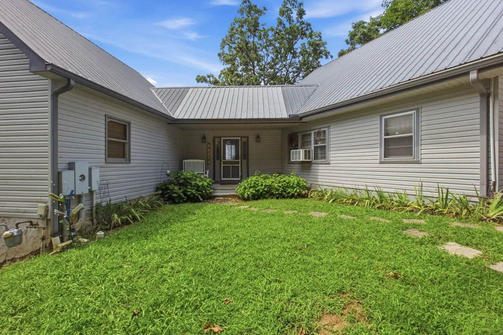 421 Bluff Point Ln Waverly, TN 37185