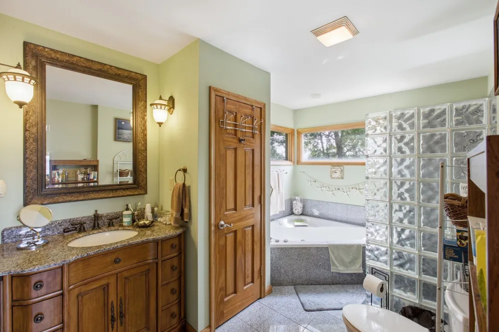 421 Bluff Point Ln Waverly, TN 37185