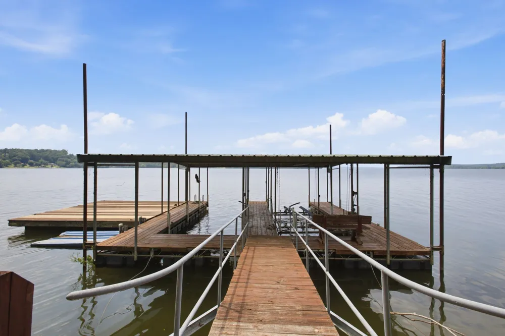421 Bluff Point Ln Waverly, TN 37185