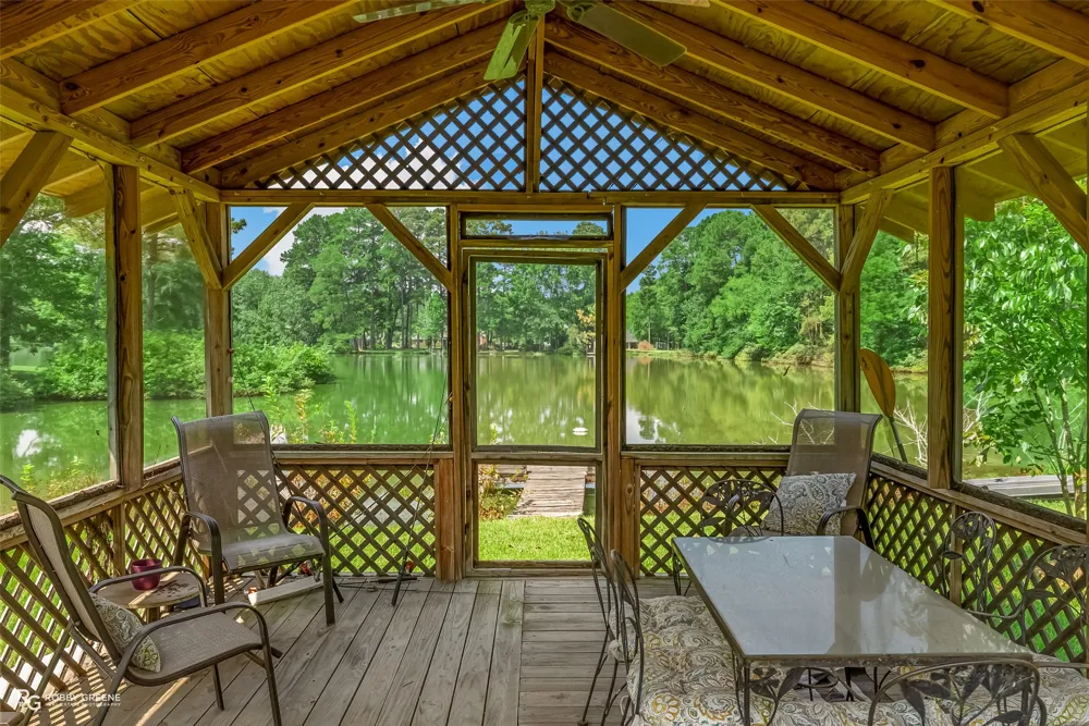 10198 Castanedo Court Keithville, LA 71047