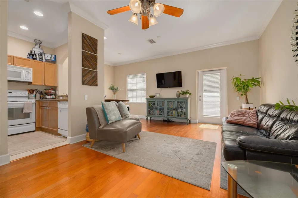 10015 6TH STREET St Petersburg, FL 33702