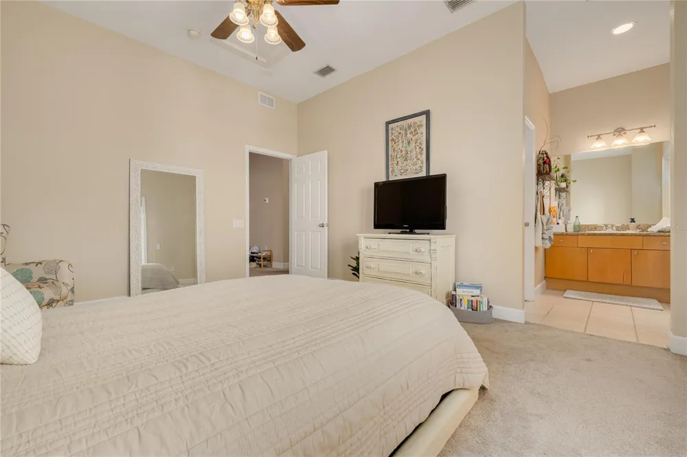 10015 6TH STREET St Petersburg, FL 33702