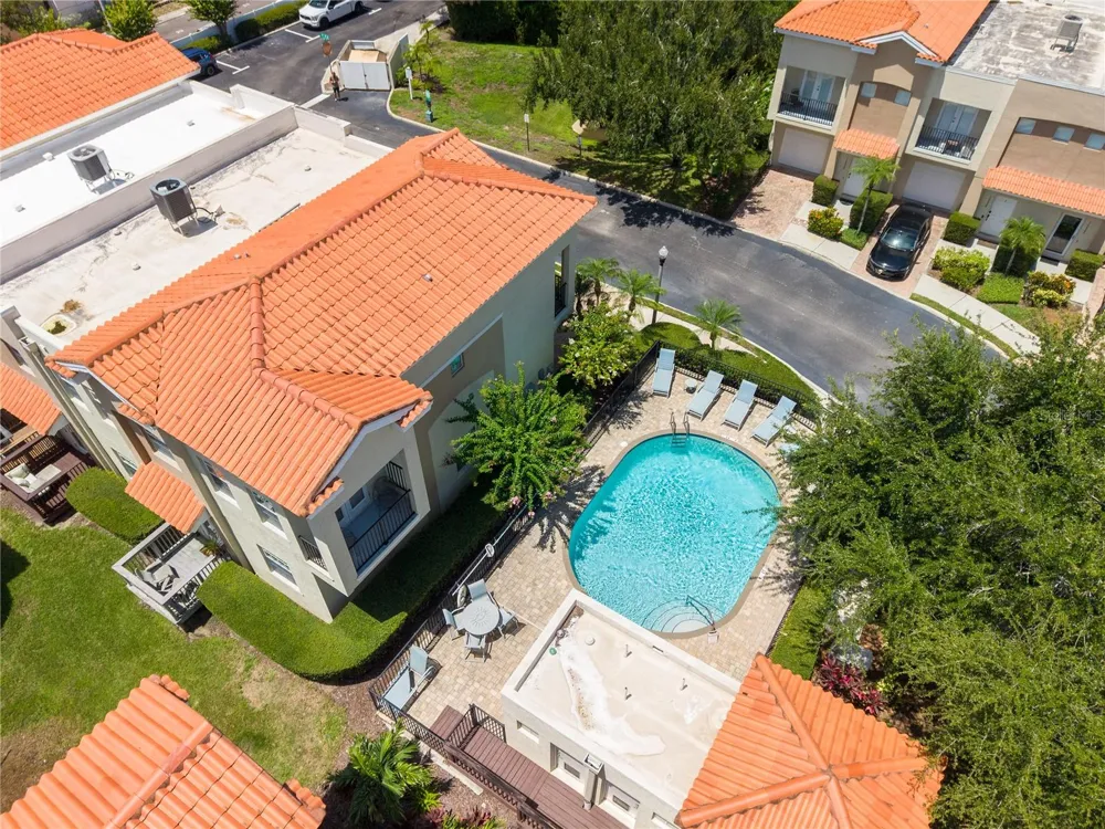 10015 6TH STREET St Petersburg, FL 33702