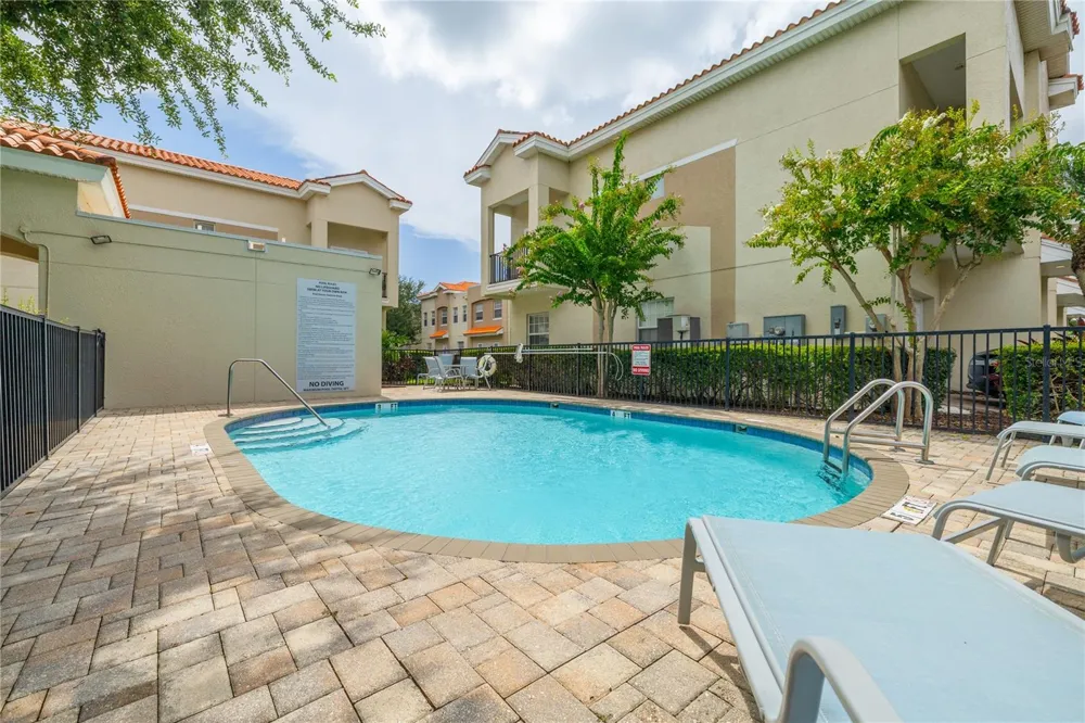 10015 6TH STREET St Petersburg, FL 33702