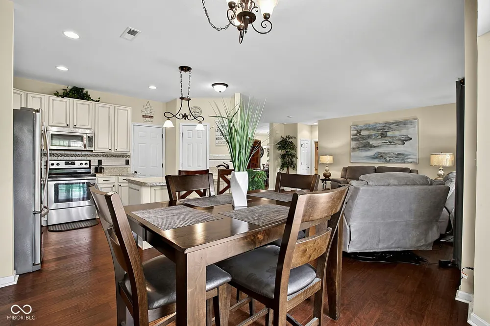 6107 W Brickell Lane McCordsville, IN 46055