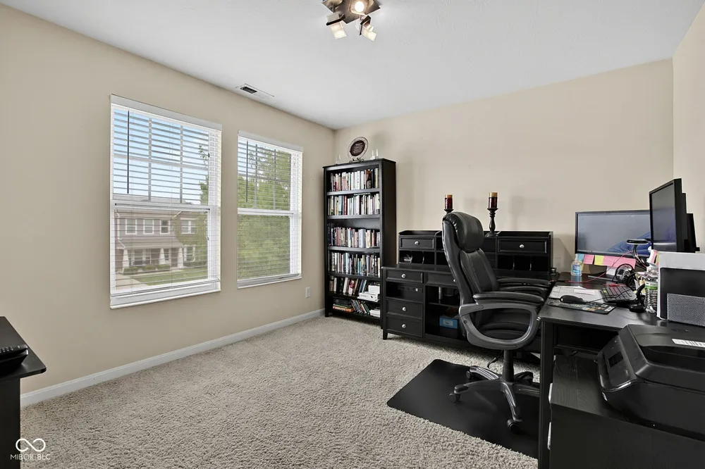 6107 W Brickell Lane McCordsville, IN 46055