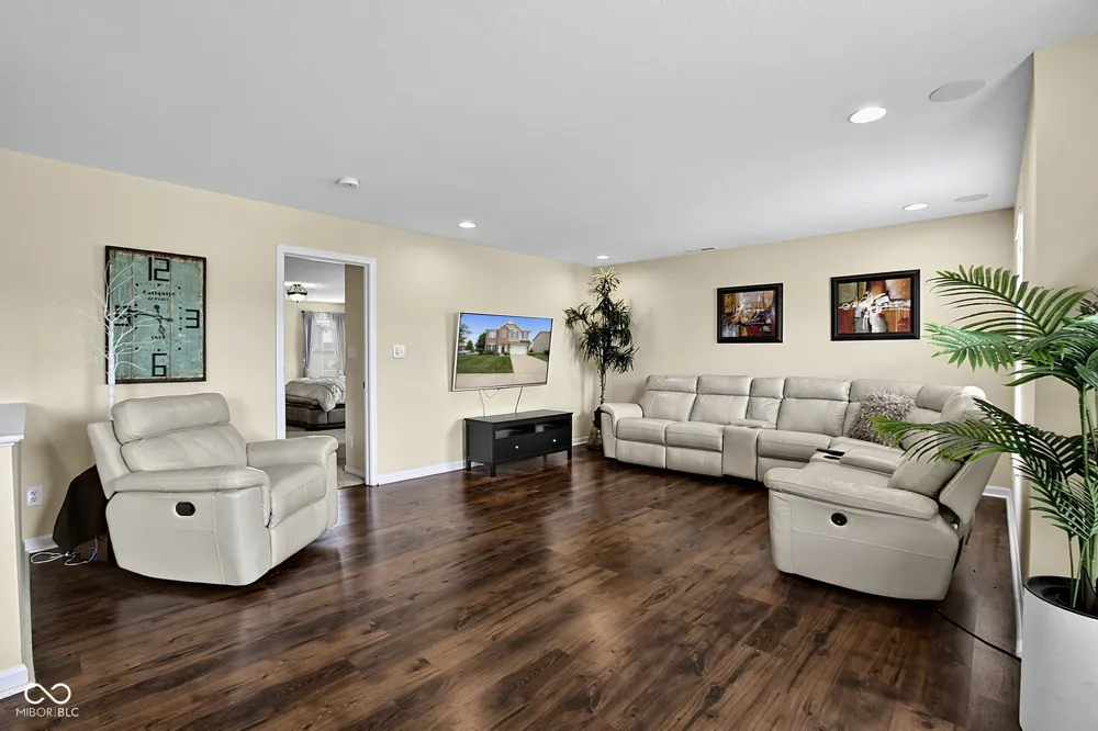 6107 W Brickell Lane McCordsville, IN 46055